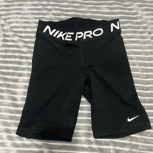 Nike Pro Women's 365 5 Inch Shorts Small
